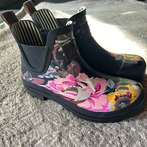 Joules Wellibob boots. US Women’s size 7 or 38
